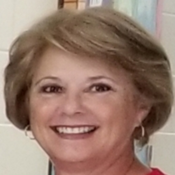 Meet your Posher, Denise - Picture 1 of 1